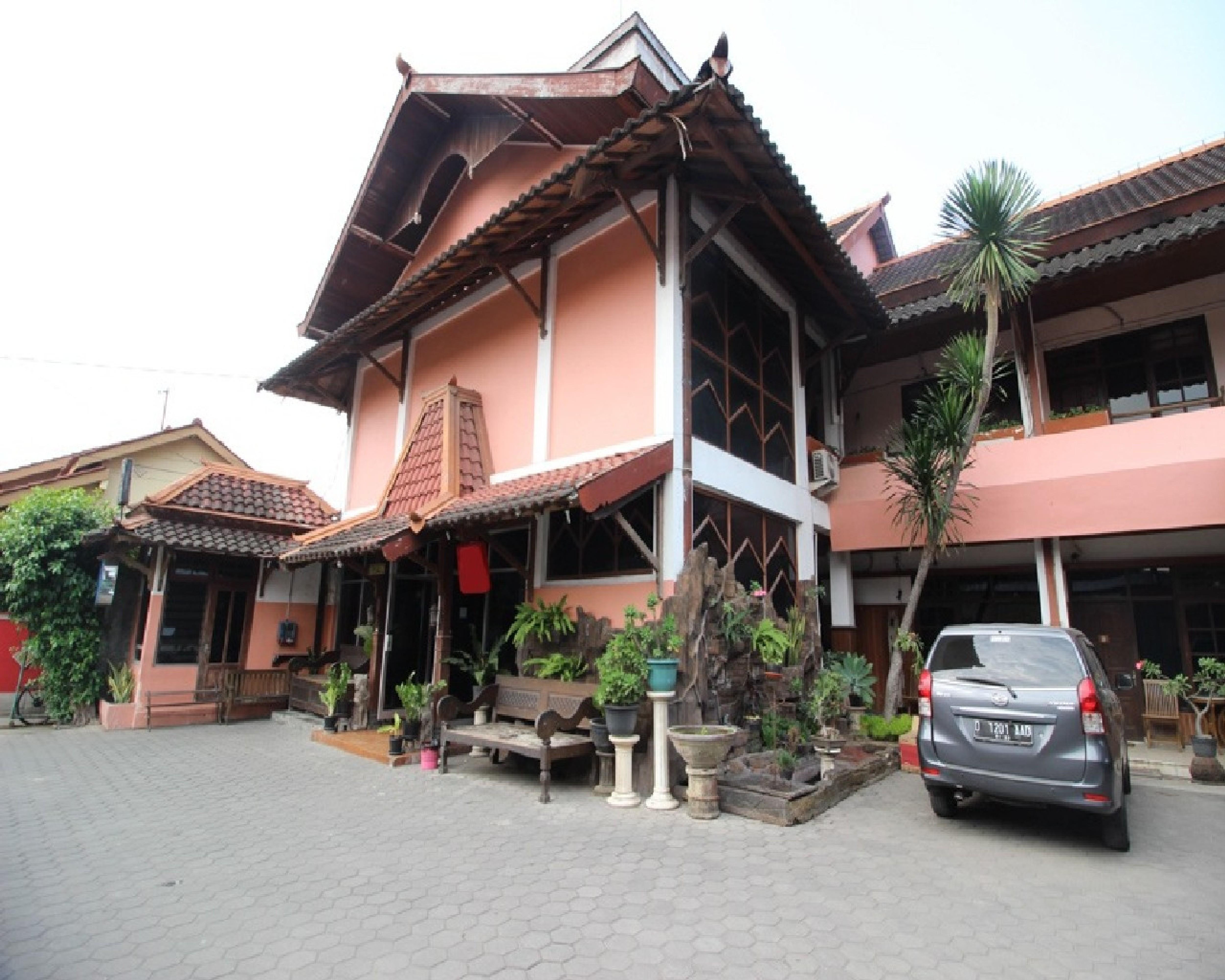 Hotel Reddoorz @ Mantrijeron 2 Yogyakarta Esterno foto