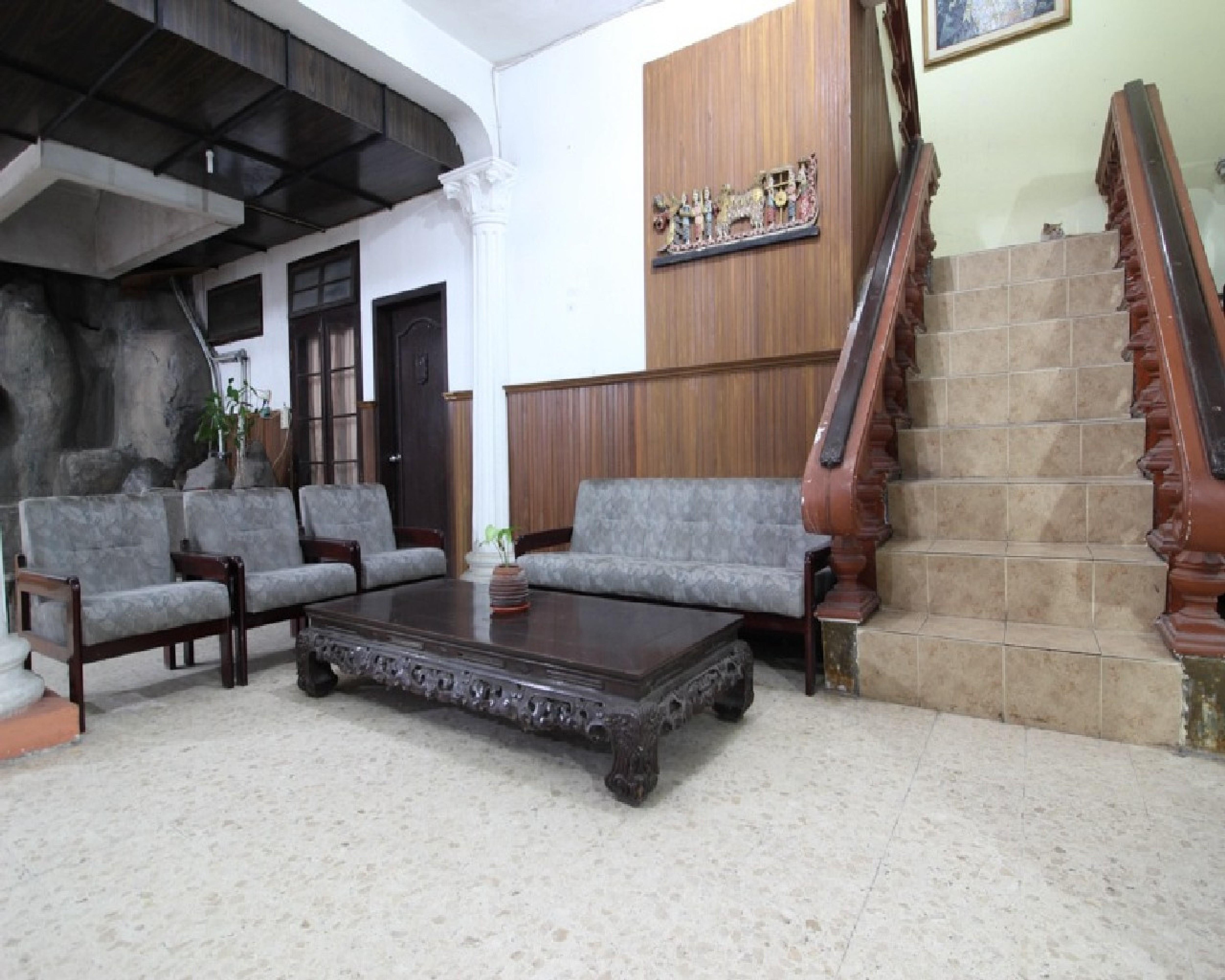 Hotel Reddoorz @ Mantrijeron 2 Yogyakarta Esterno foto