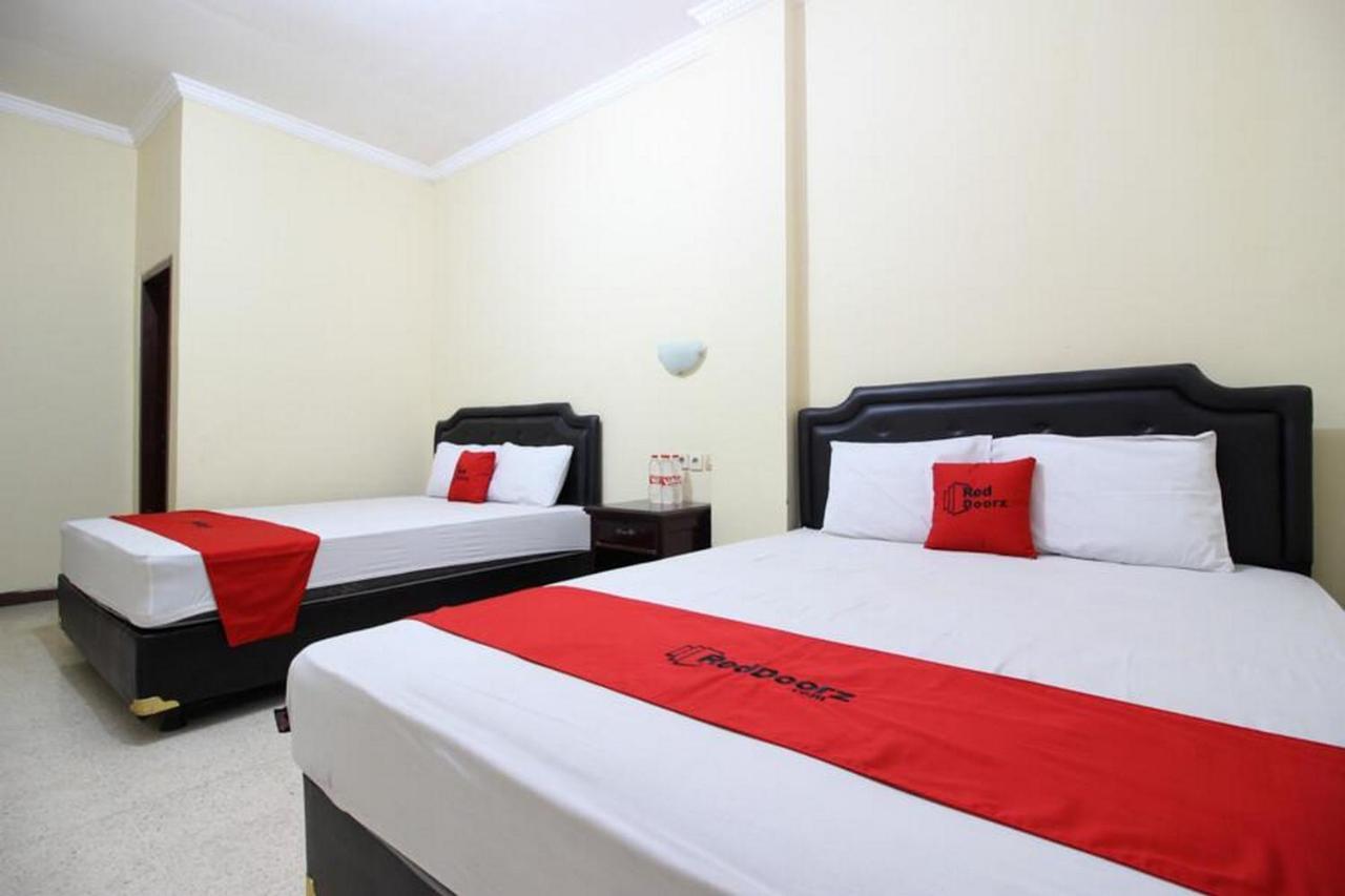 Hotel Reddoorz @ Mantrijeron 2 Yogyakarta Esterno foto