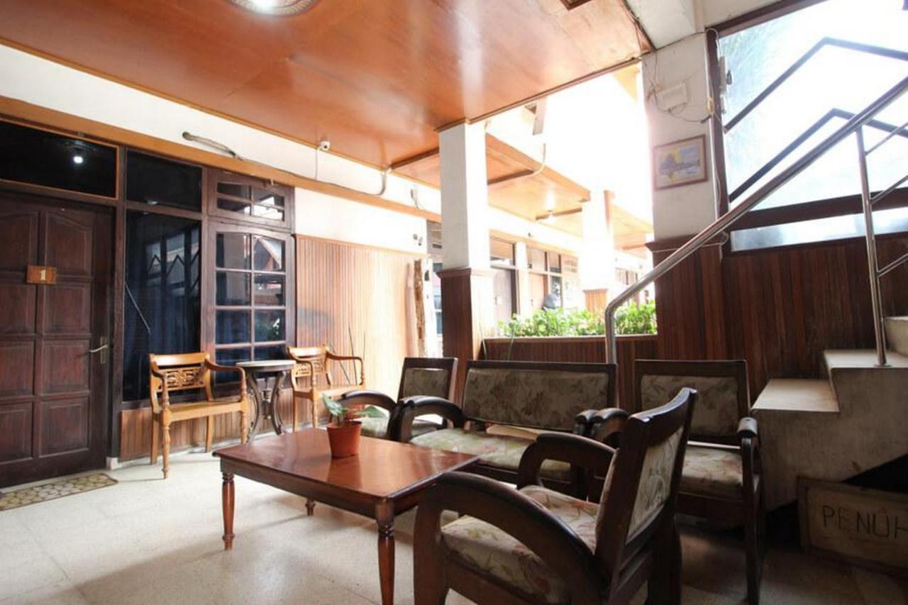 Hotel Reddoorz @ Mantrijeron 2 Yogyakarta Esterno foto