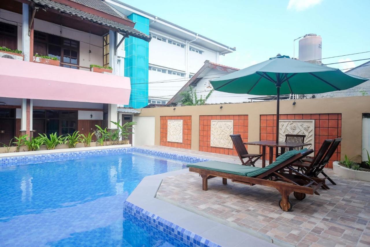 Hotel Reddoorz @ Mantrijeron 2 Yogyakarta Esterno foto