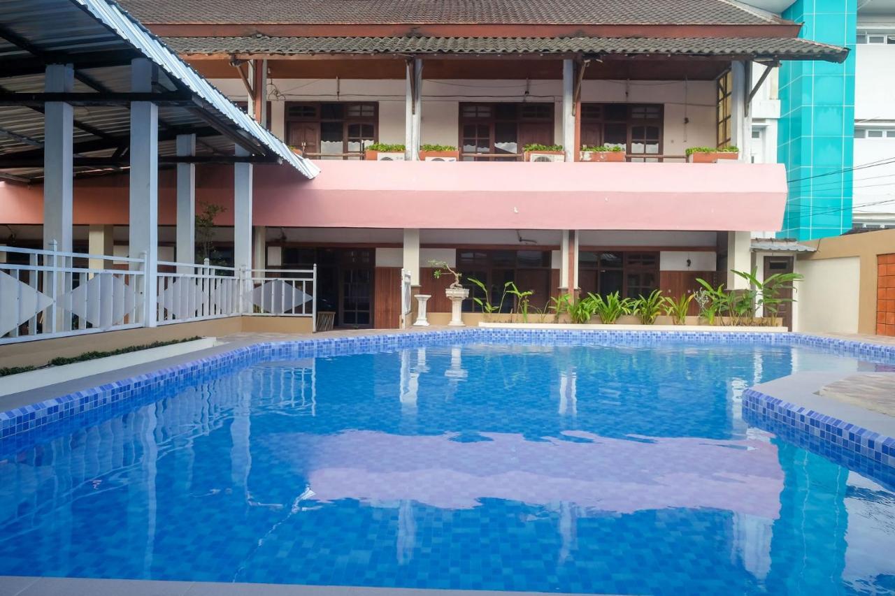 Hotel Reddoorz @ Mantrijeron 2 Yogyakarta Esterno foto