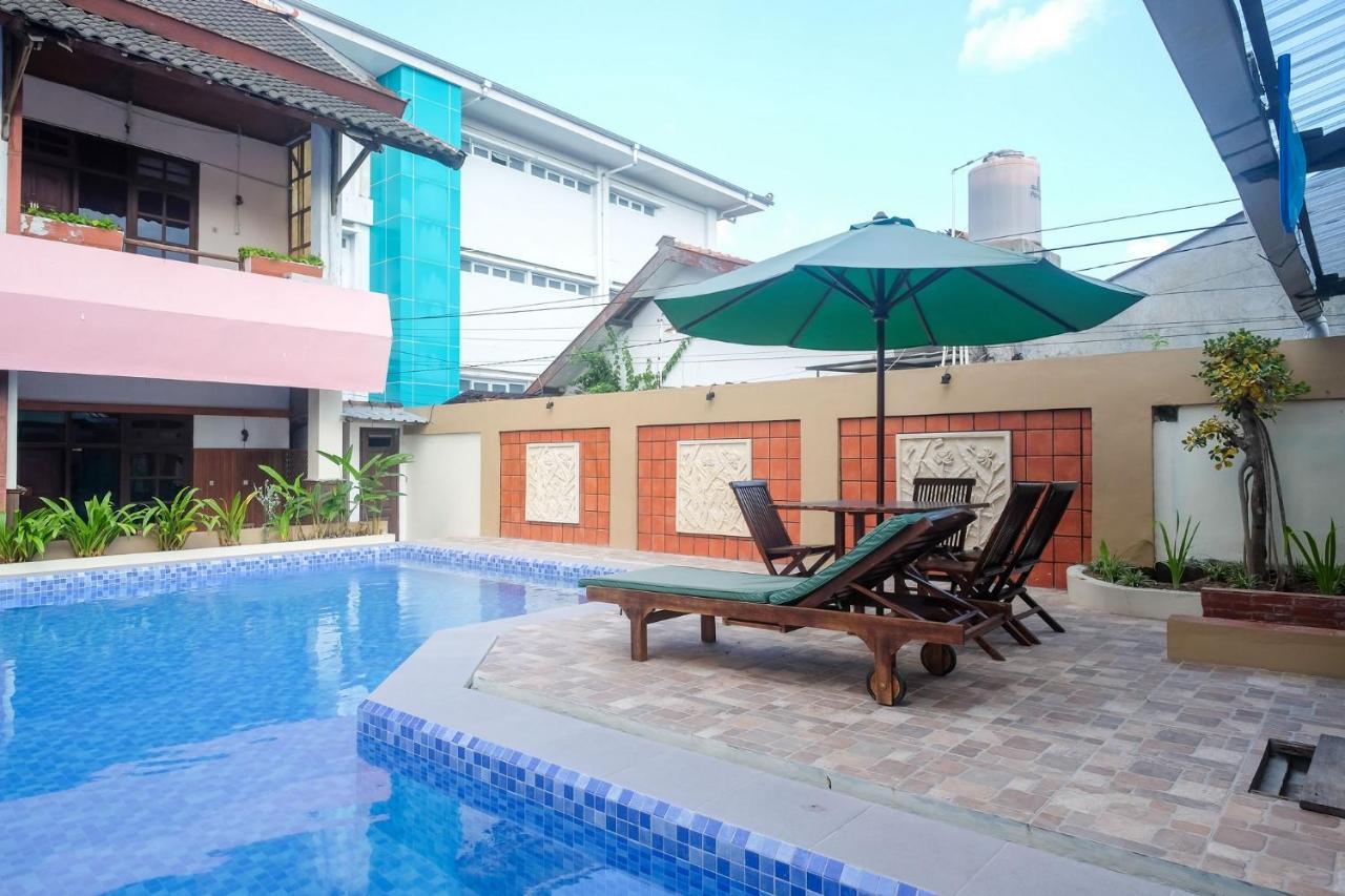 Hotel Reddoorz @ Mantrijeron 2 Yogyakarta Esterno foto