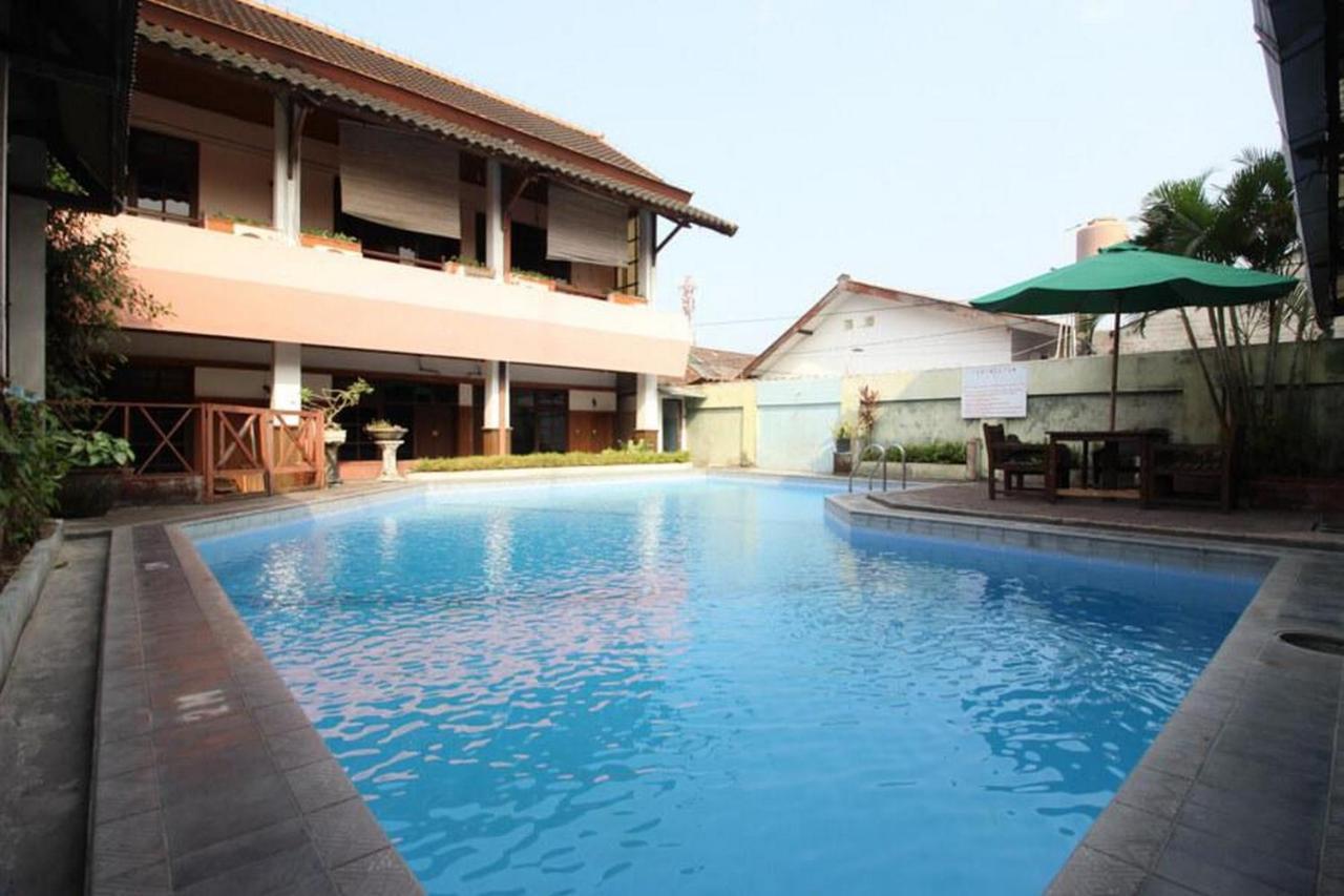 Hotel Reddoorz @ Mantrijeron 2 Yogyakarta Esterno foto