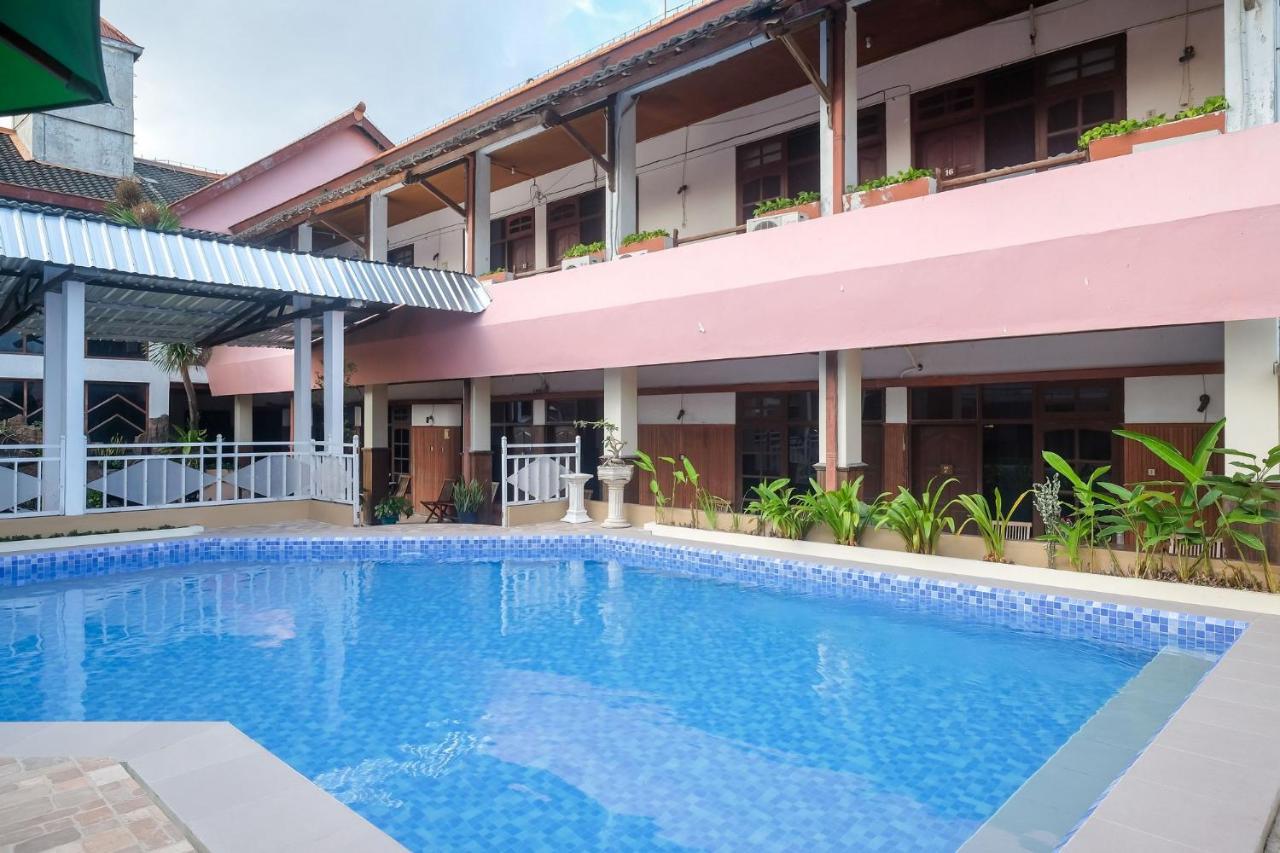 Hotel Reddoorz @ Mantrijeron 2 Yogyakarta Esterno foto